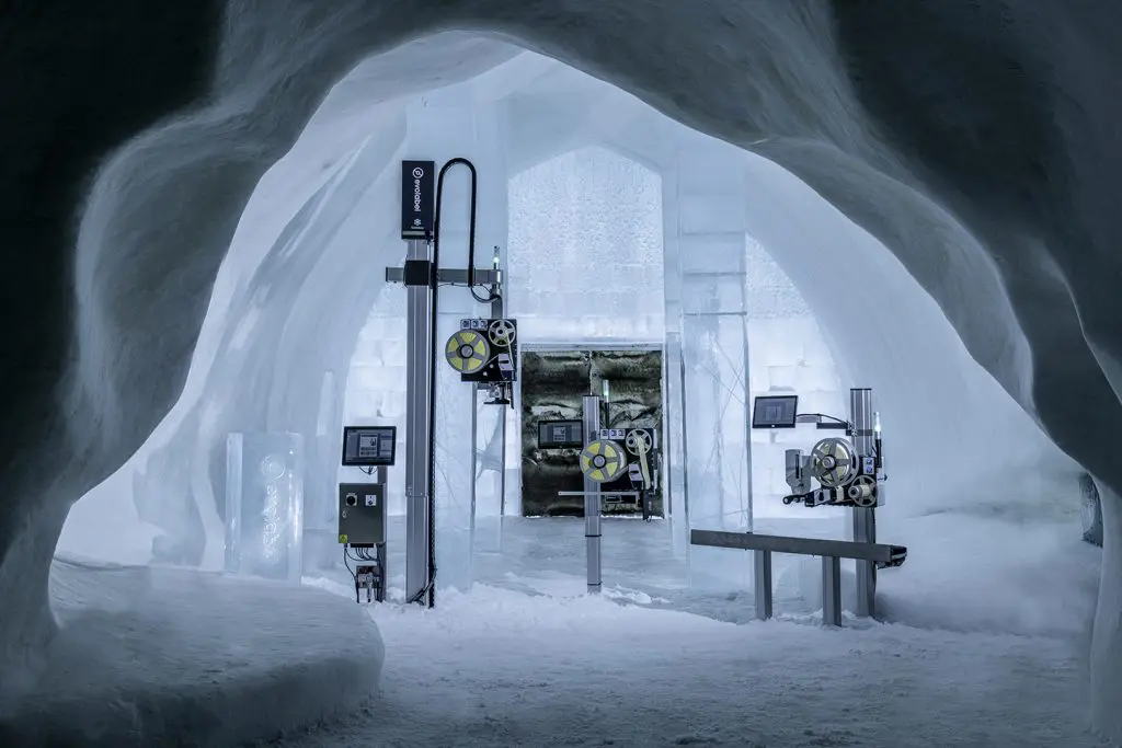 Evolabel Coldstore Range for cold storage pallet labeling in an icy room
Mid-America Packaging and Evolabel Logos Together
Evolabel Is Now a MAP Partner! | Mid-America Packaging
June 24, 2026 | Evolabel is now a Mid-America Packaging partner, expanding our print-and-apply, automatic pallet labeling, and cold storage labeling solutions .
cold storage
pallet labeling
automatic pallet labeling
print-and-apply
cold storage labeling
labeling